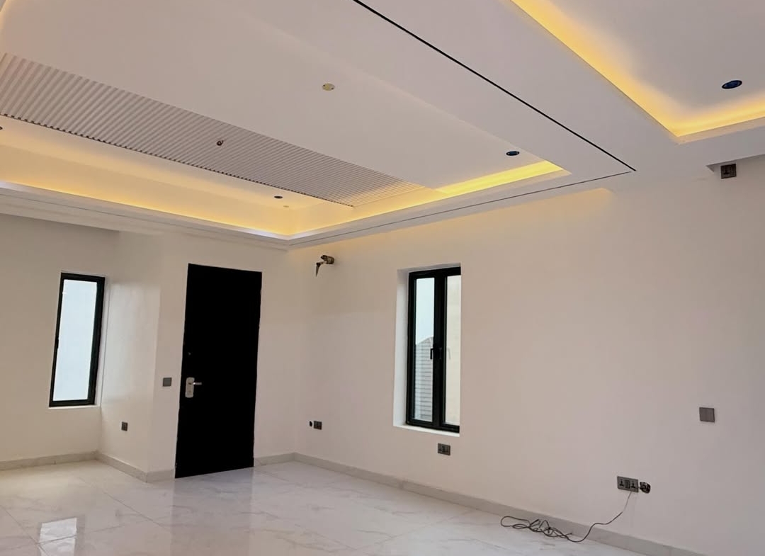 4 bedroom terrace townhouse with BQ for sale in Utako, Abuja
