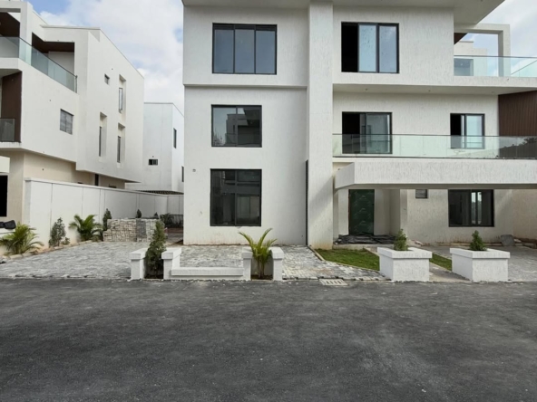 7 bedroom villa for sale in Katampe Extension, Abuja