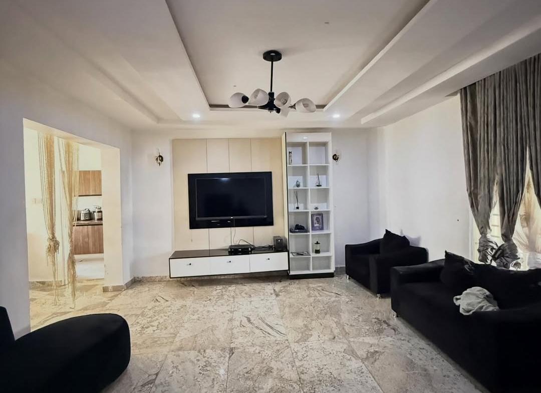 3 bedroom flat with BQ for sale in Galadimawa, Abuja