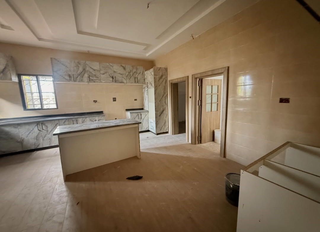 5 bedroom detached duplex with 2BQ for sale in Galadimawa, Abuja
