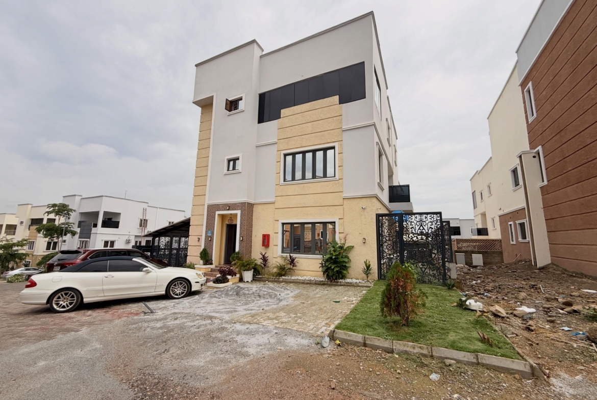 6 bedroom fully furnished detached duplex for sale in Galadimawa, Abuja