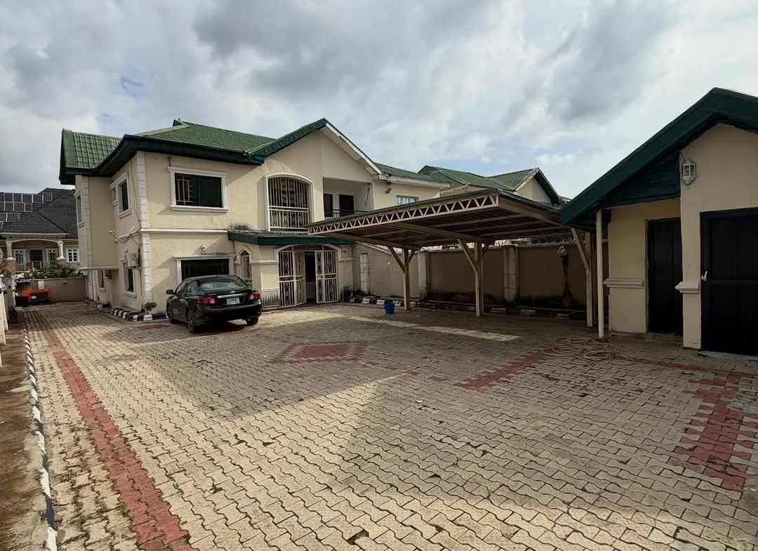 4 bedroom semi-detached duplex for sale in Gwarinpa, Abuja