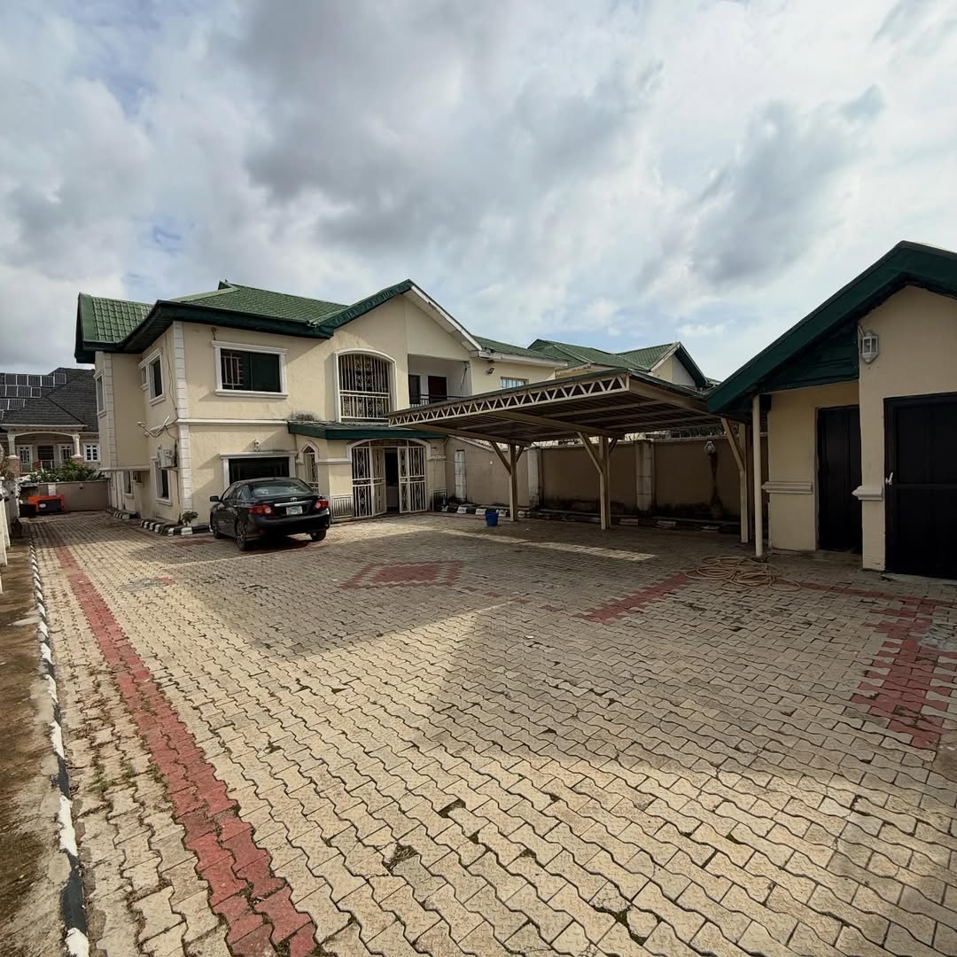 4 bedroom semi-detached duplex for sale in Gwarinpa, Abuja