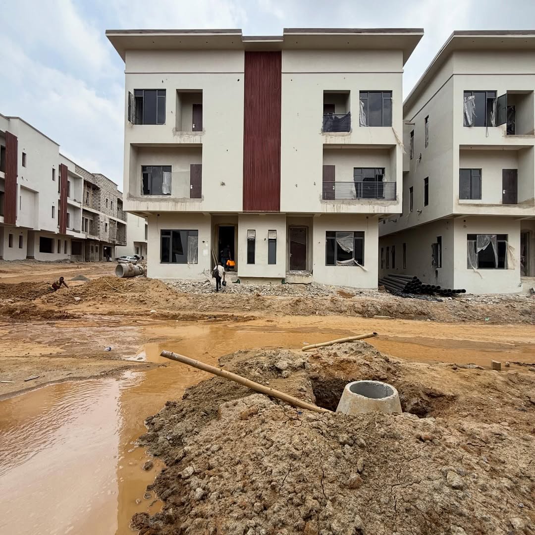 4 bedroom detached duplex carcass for sale in NAF Valley Estate, Asokoro, Abuja