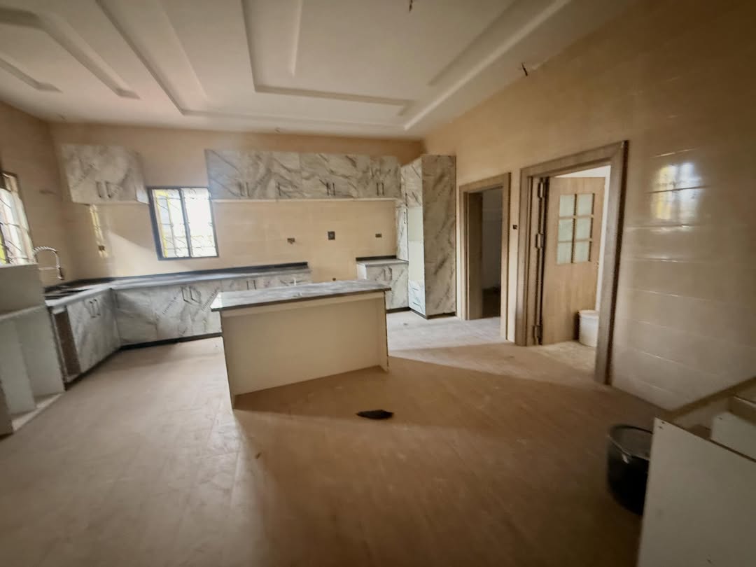 5 bedroom detached duplex with 2BQ for sale in Galadimawa, Abuja