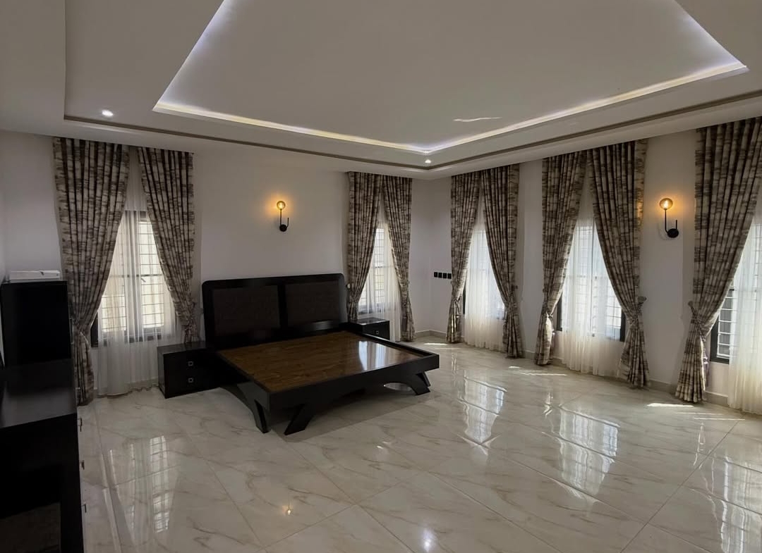 5 bedroom semi-detached duplex for sale in Asokoro, Abuja
