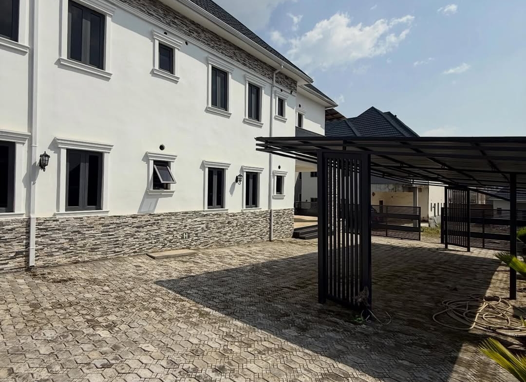 5 bedroom semi-detached duplex for sale in Asokoro, Abuja