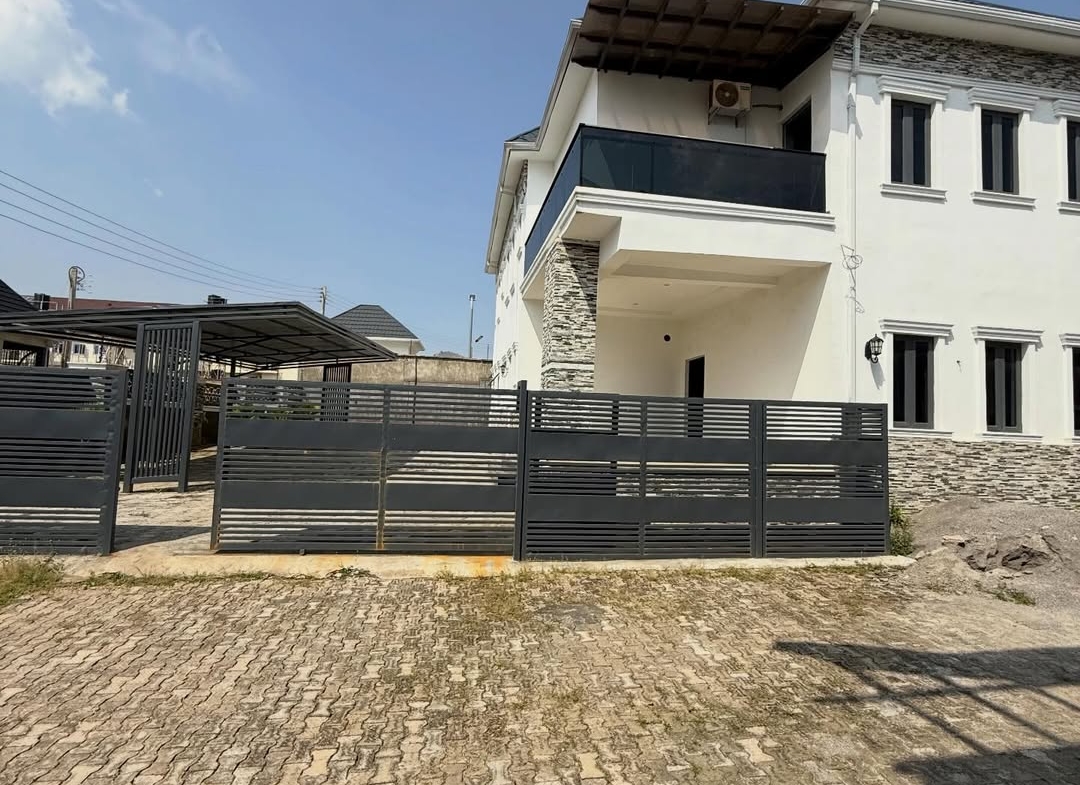 5 bedroom semi-detached duplex for sale in Asokoro, Abuja