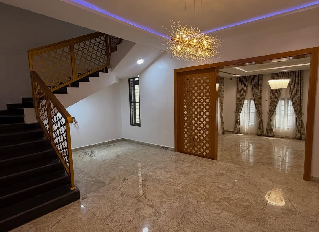 5 bedroom semi-detached duplex for sale in Asokoro, Abuja