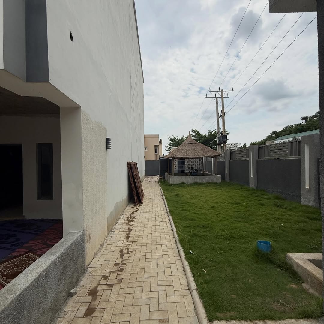 4 bedroom terrace duplex for sale in Lifecamp, Abuja