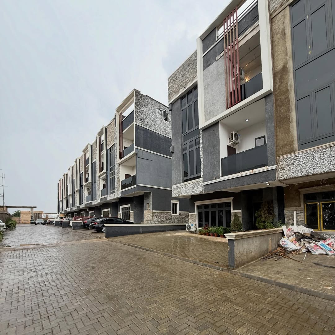 4 bedroom smart terrace duplex for sale in Wuye, Abuja