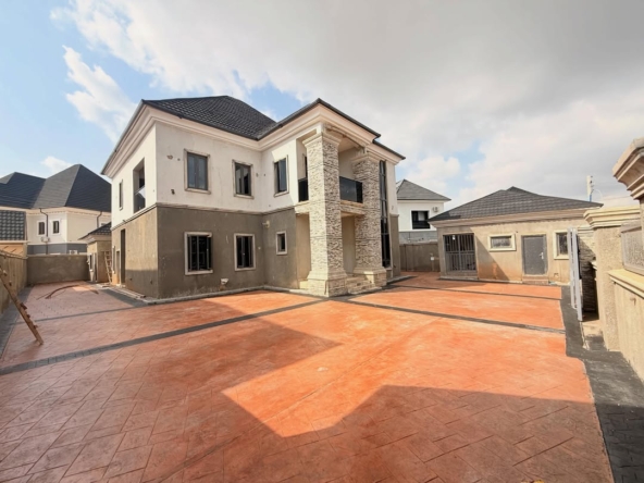 5 bedroom detached duplex with 2BQ for sale in Galadimawa, Abuja