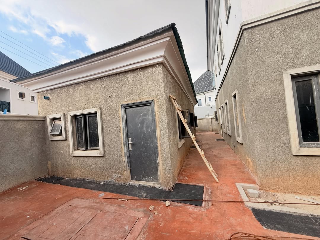 5 bedroom detached duplex with 2BQ for sale in Galadimawa, Abuja
