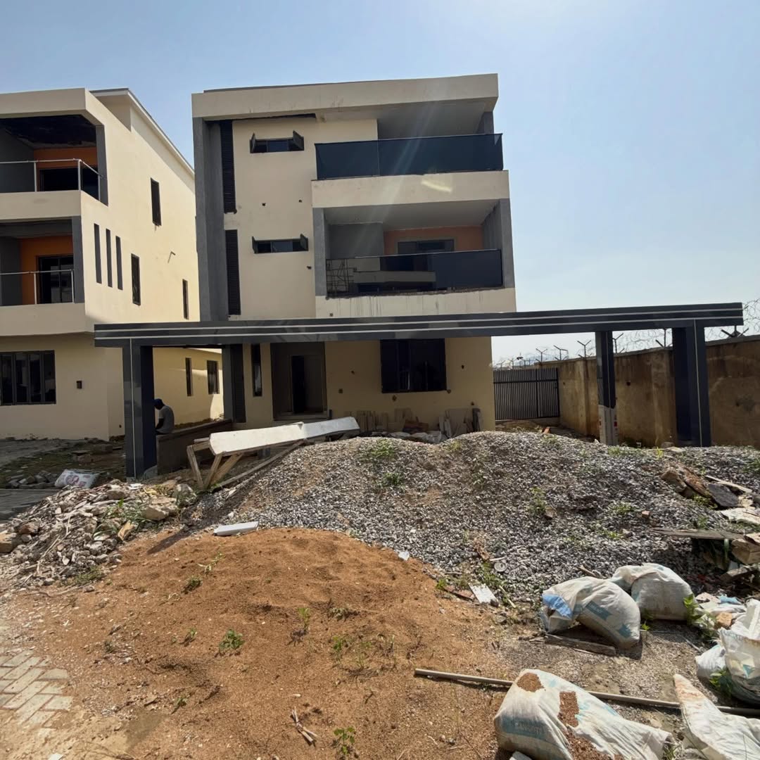 4 bedroom detached duplex with 2BQ for sale in Lifecamp, Abuja