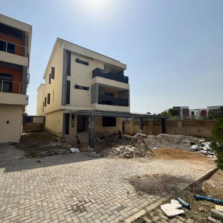 4 bedroom detached duplex with 2BQ for sale in Lifecamp, Abuja