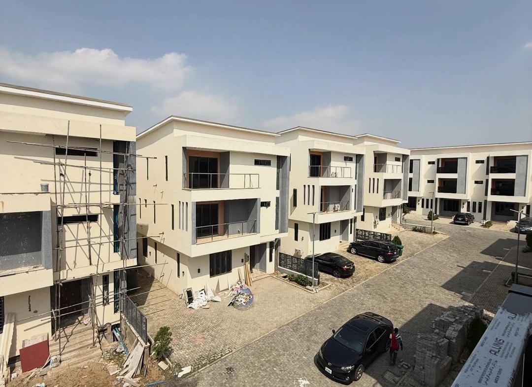 4 bedroom detached duplex with 2BQ for sale in Lifecamp, Abuja