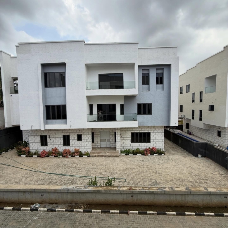 7 bedroom smart detached duplex for sale in Asokoro, Abuja