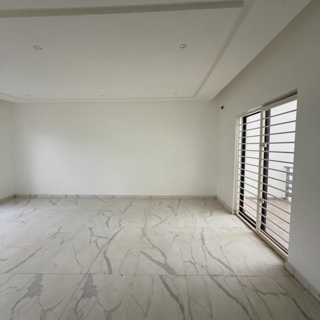 5 bedroom semi-detached duplex with 2BQ for sale in Asokoro, Abuja