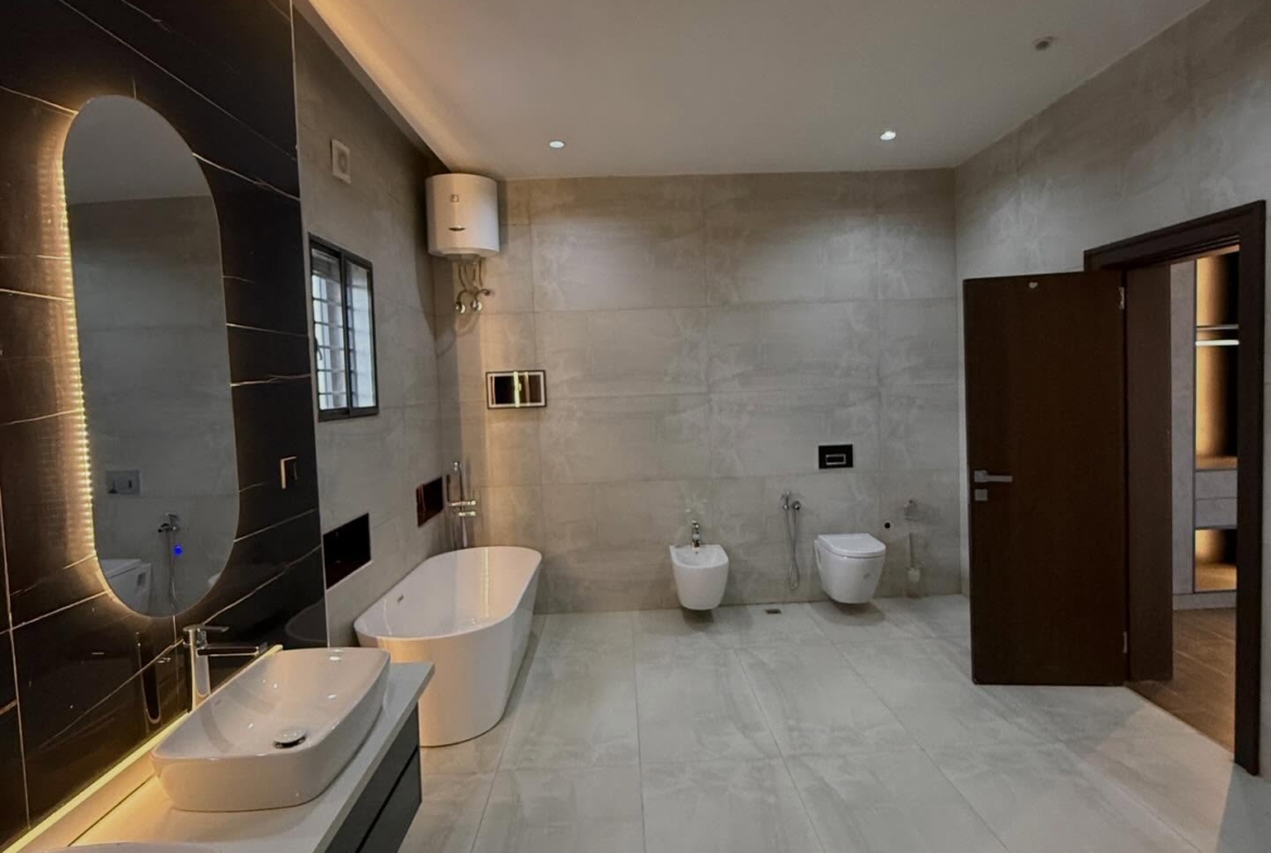 7 bedroom smart detached duplex for sale in Asokoro, Abuja
