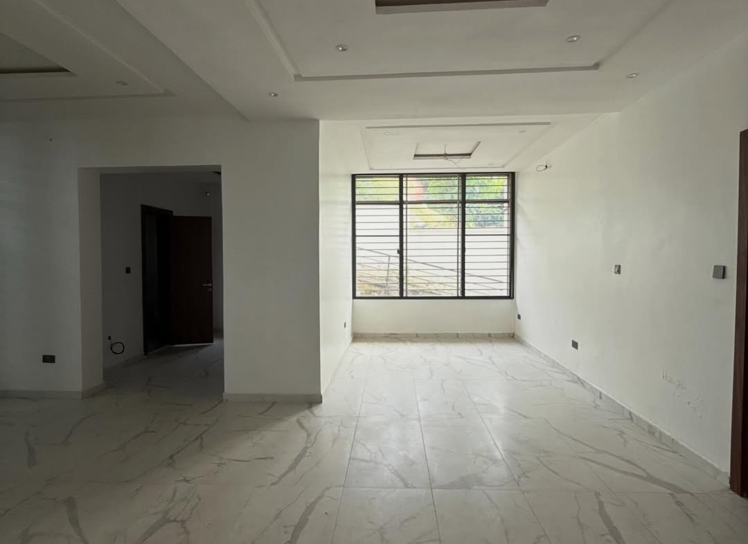 5 bedroom semi-detached duplex with 2BQ for sale in Asokoro, Abuja