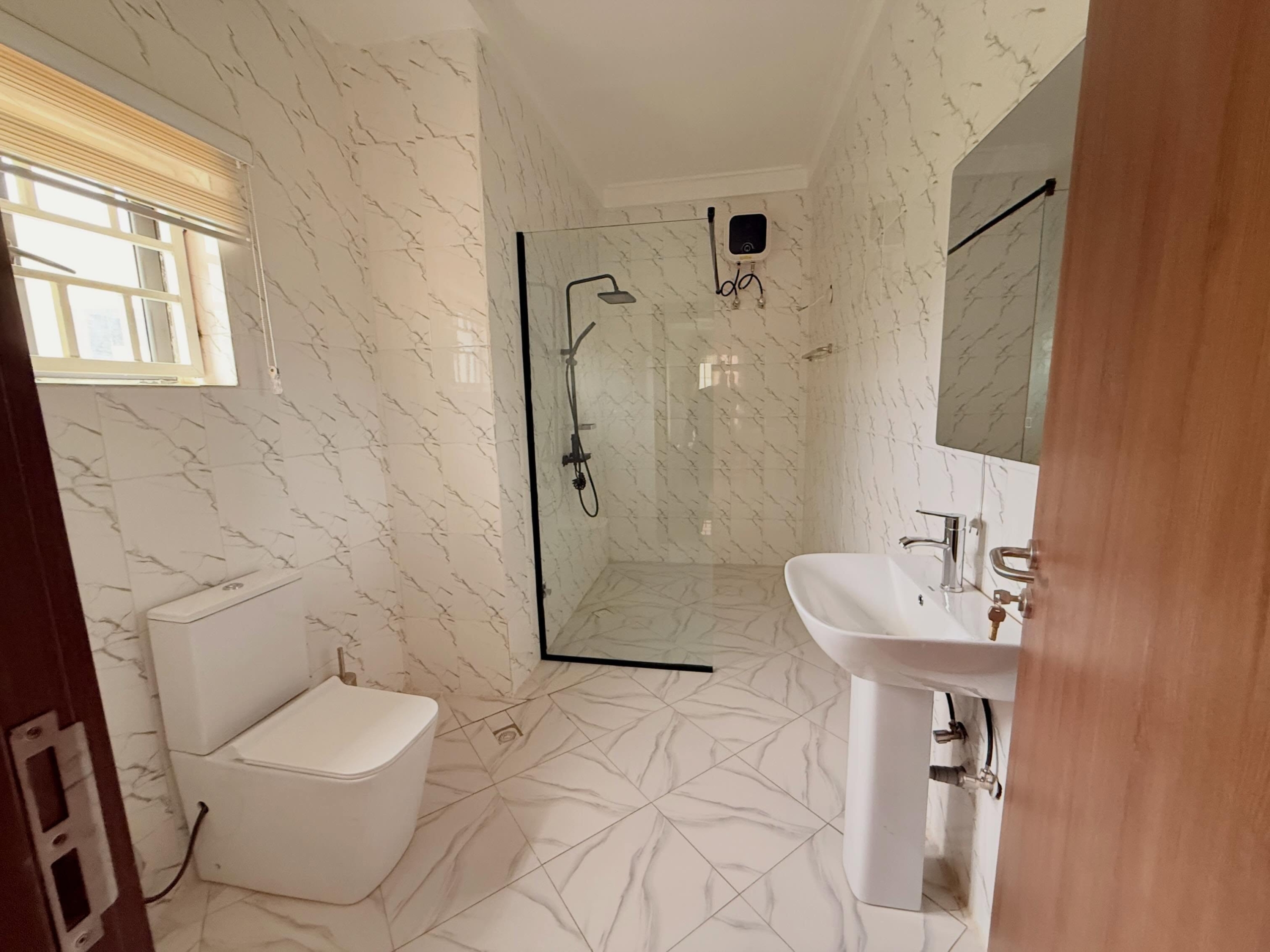 6 bedroom fully furnished detached duplex for sale in Galadimawa, Abuja