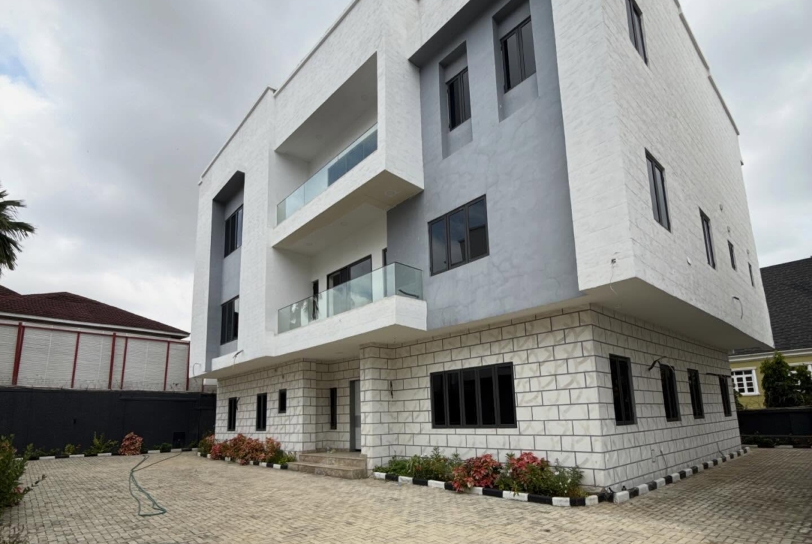 7 bedroom smart detached duplex for sale in Asokoro, Abuja