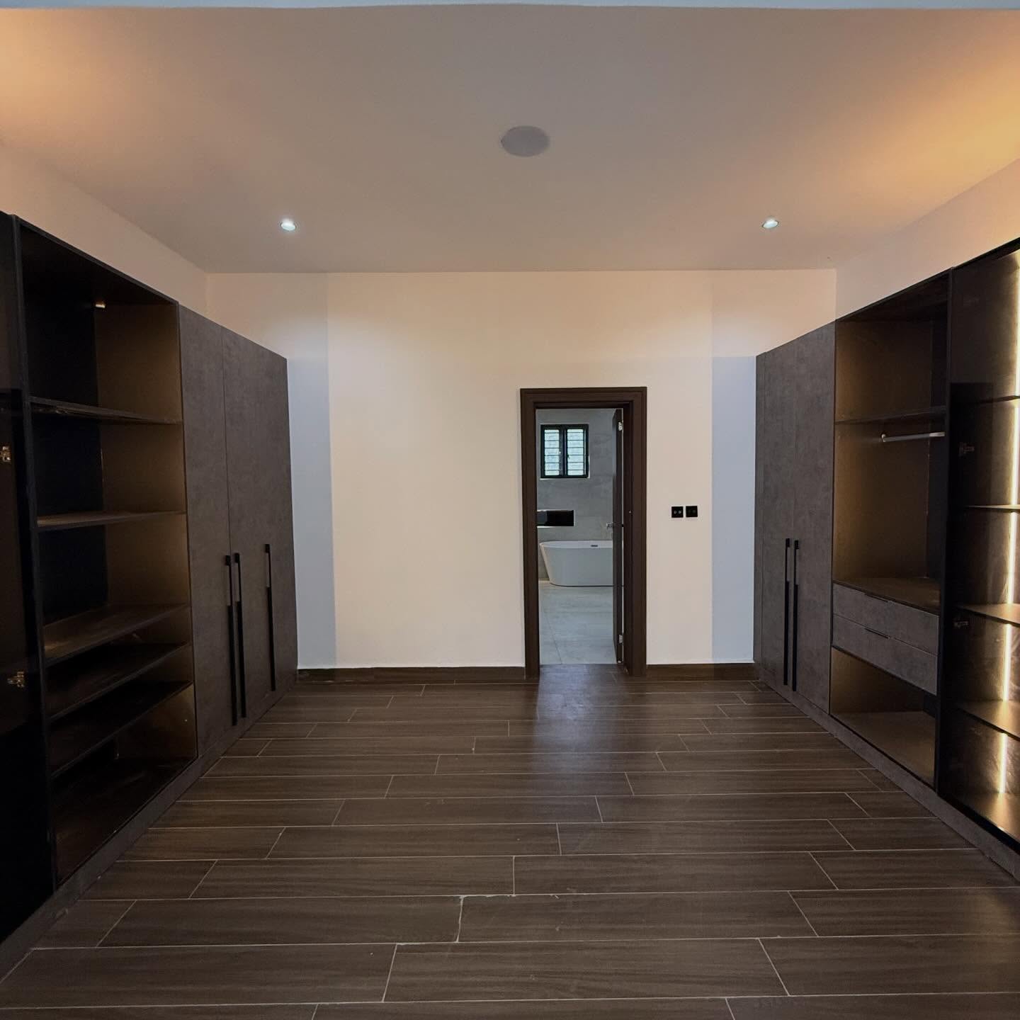 7 bedroom smart detached duplex for sale in Asokoro, Abuja i