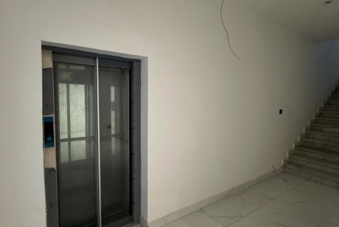 7 bedroom smart detached duplex for sale in Asokoro, Abuja
