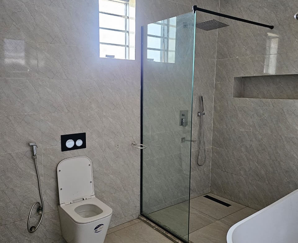 4 bedroom duplex with BQ for sale in Dawaki, Abuja