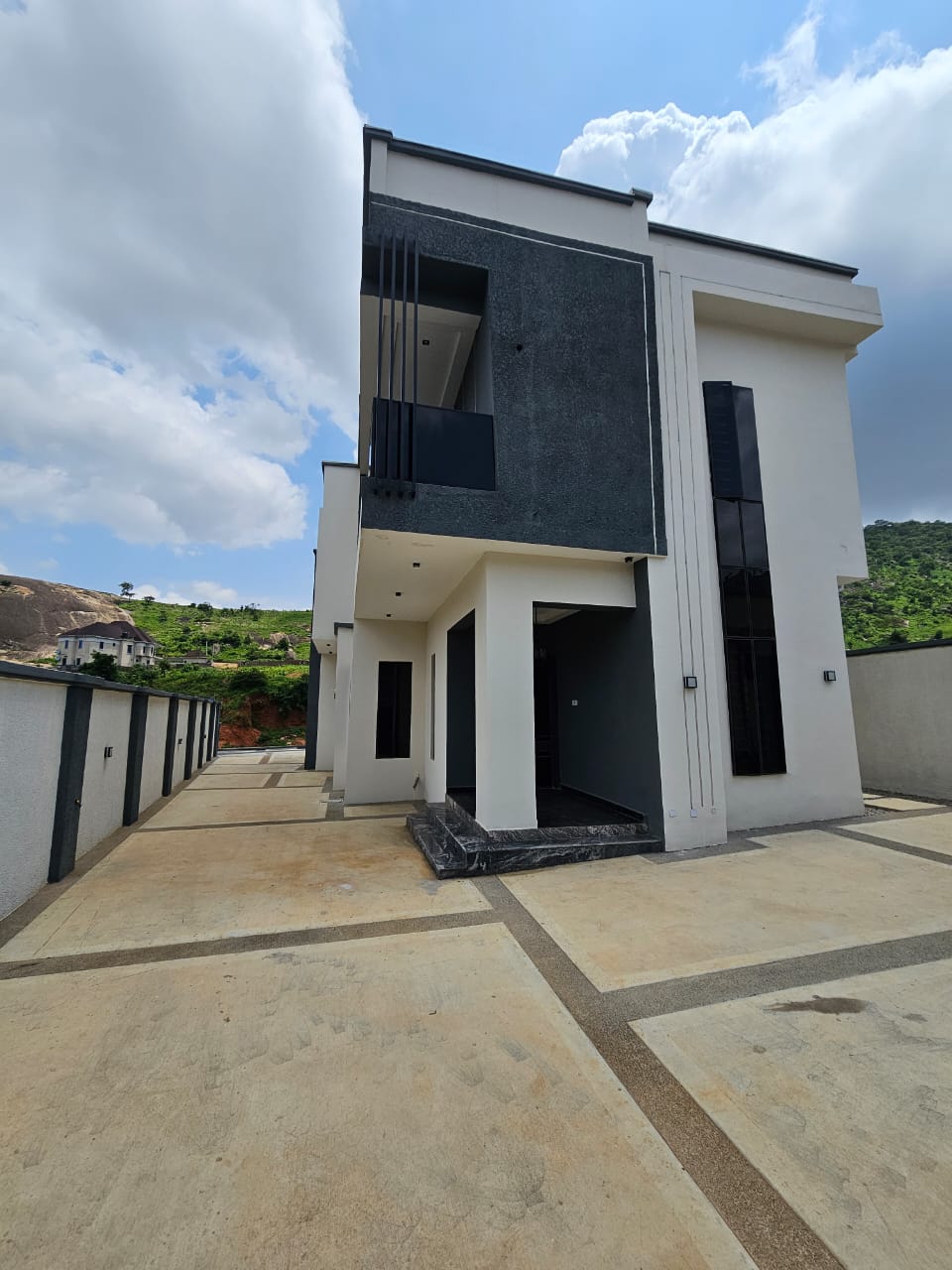 4 bedroom duplex with BQ for sale in Dawaki, Abuja