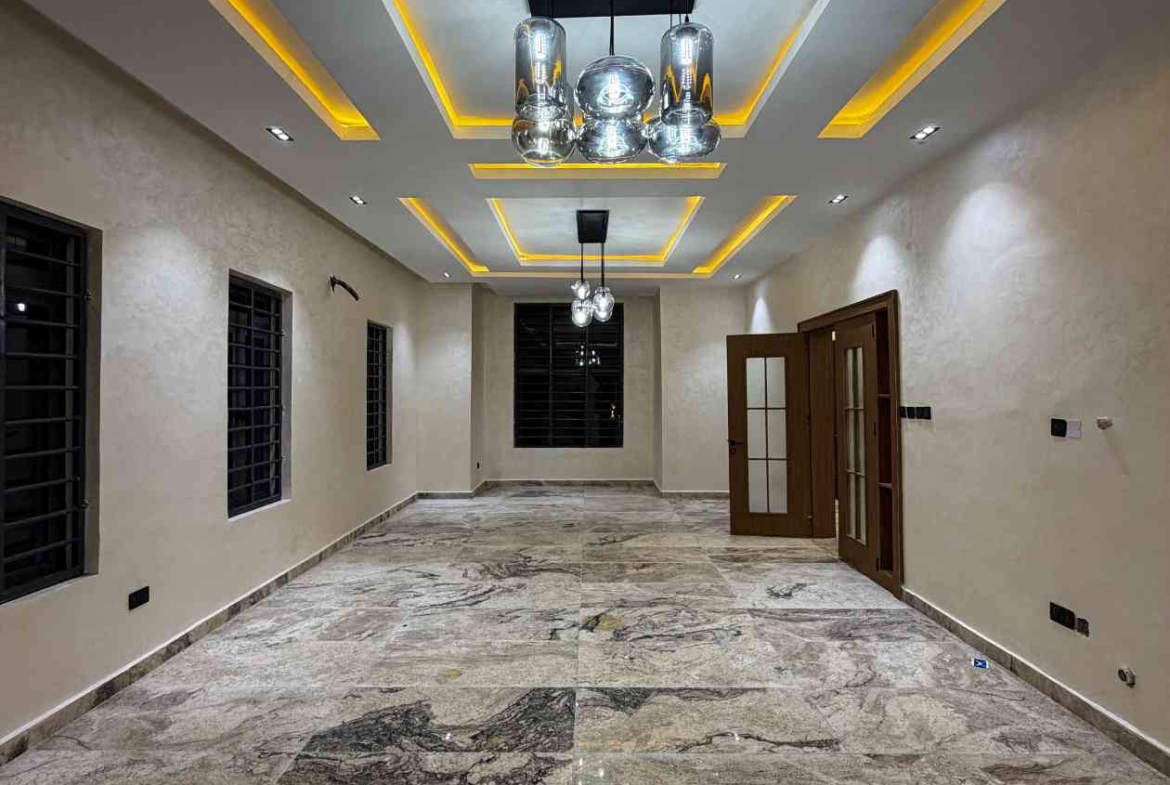 7 bedroom penthouse villa for sale in Karsana, Gwarinpa Extension, Abuja