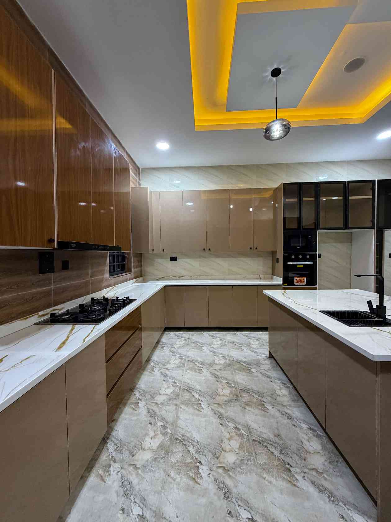 7 bedroom penthouse villa for sale in Karsana, Gwarinpa Extension, Abuja