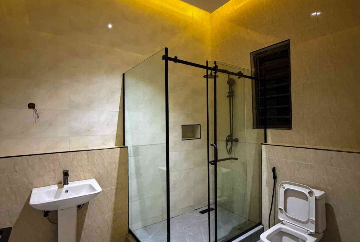 7 bedroom penthouse villa for sale in Karsana, Gwarinpa Extension, Abuja