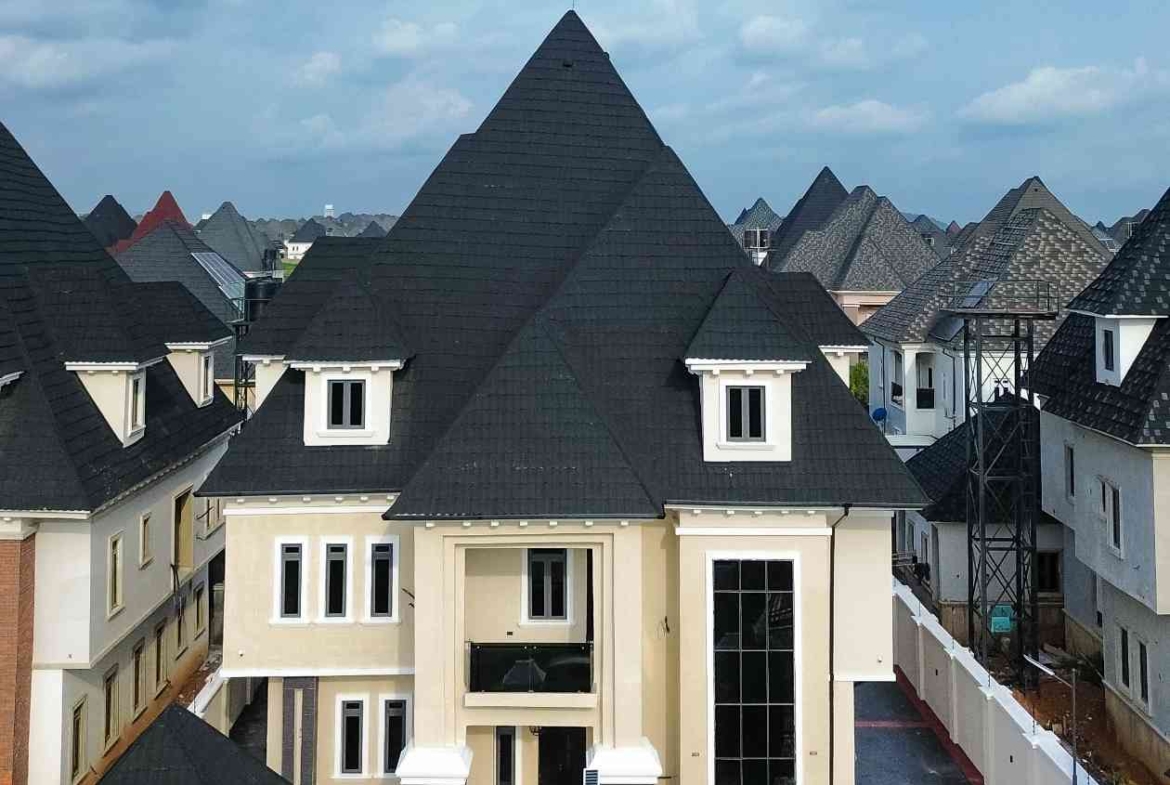 7 bedroom penthouse villa for sale in Karsana, Gwarinpa Extension, Abuja