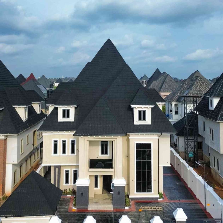 7 bedroom penthouse villa for sale in Karsana, Gwarinpa Extension, Abuja
