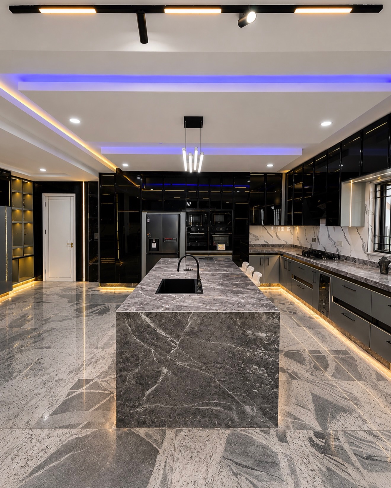 9 bedroom smart mansion for sale in Asokoro Extension, Abuja