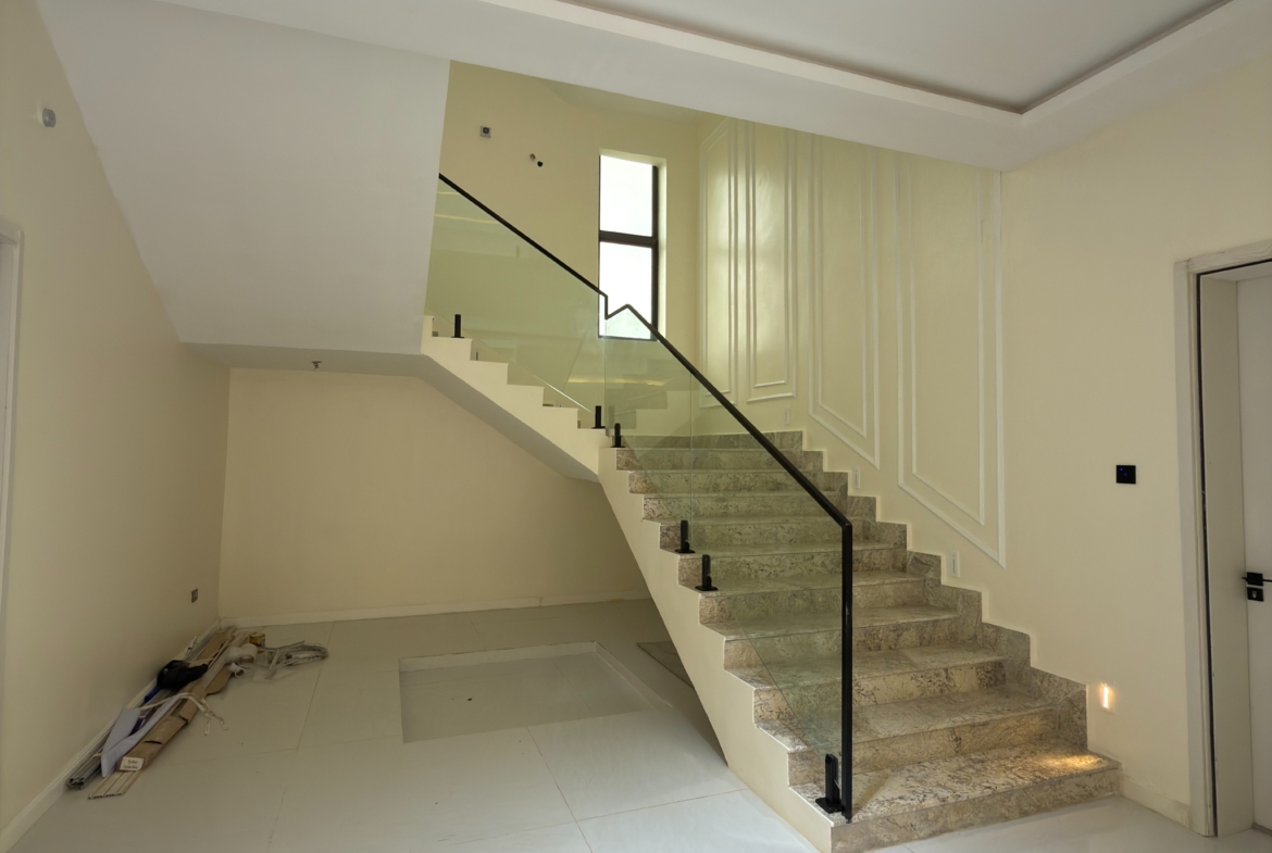 6 bedroom detached duplex for sale in Katampe Extension, Abuja