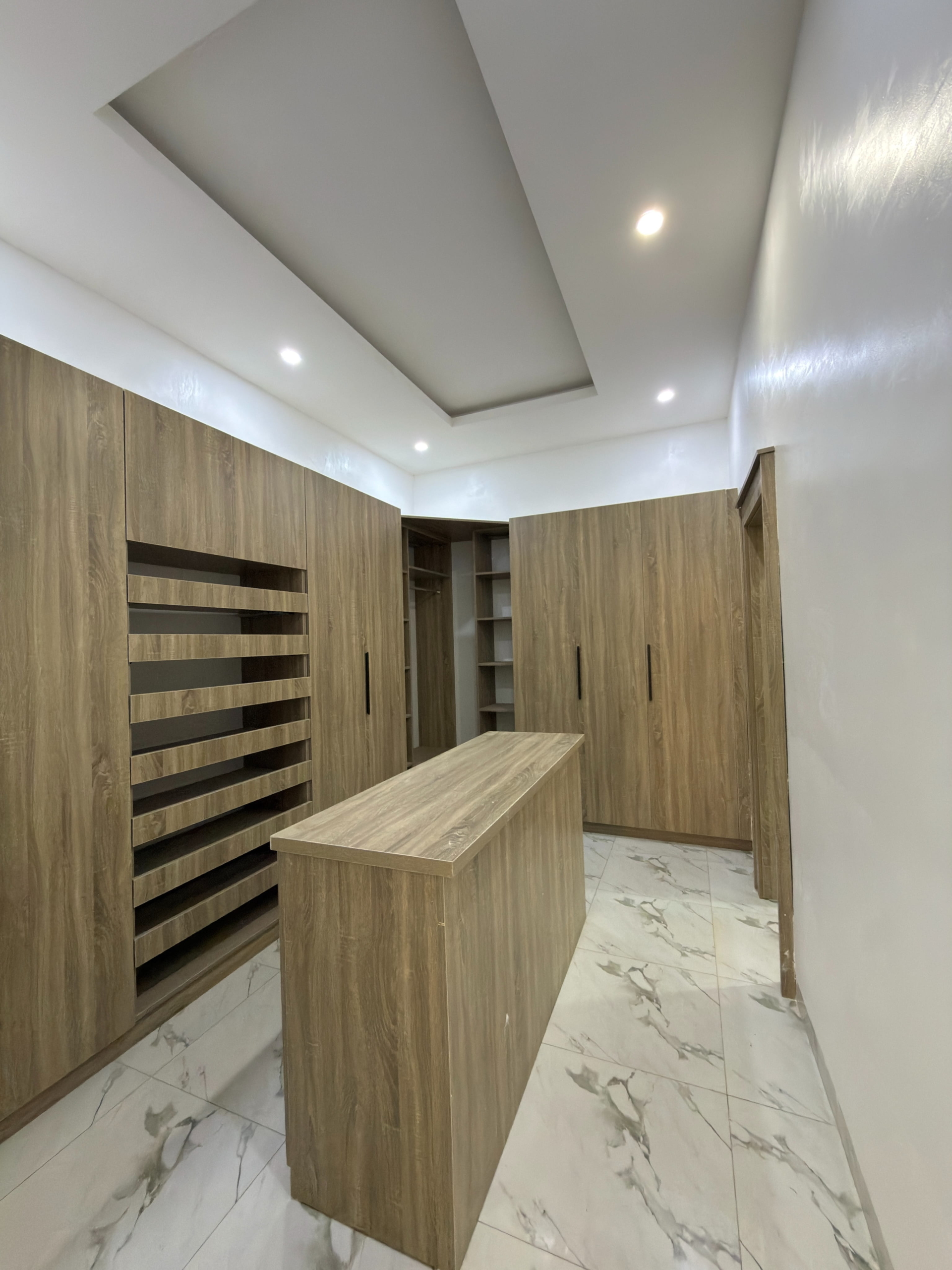 5 bedroom luxury detached duplex for sale in Guzape, Abuja