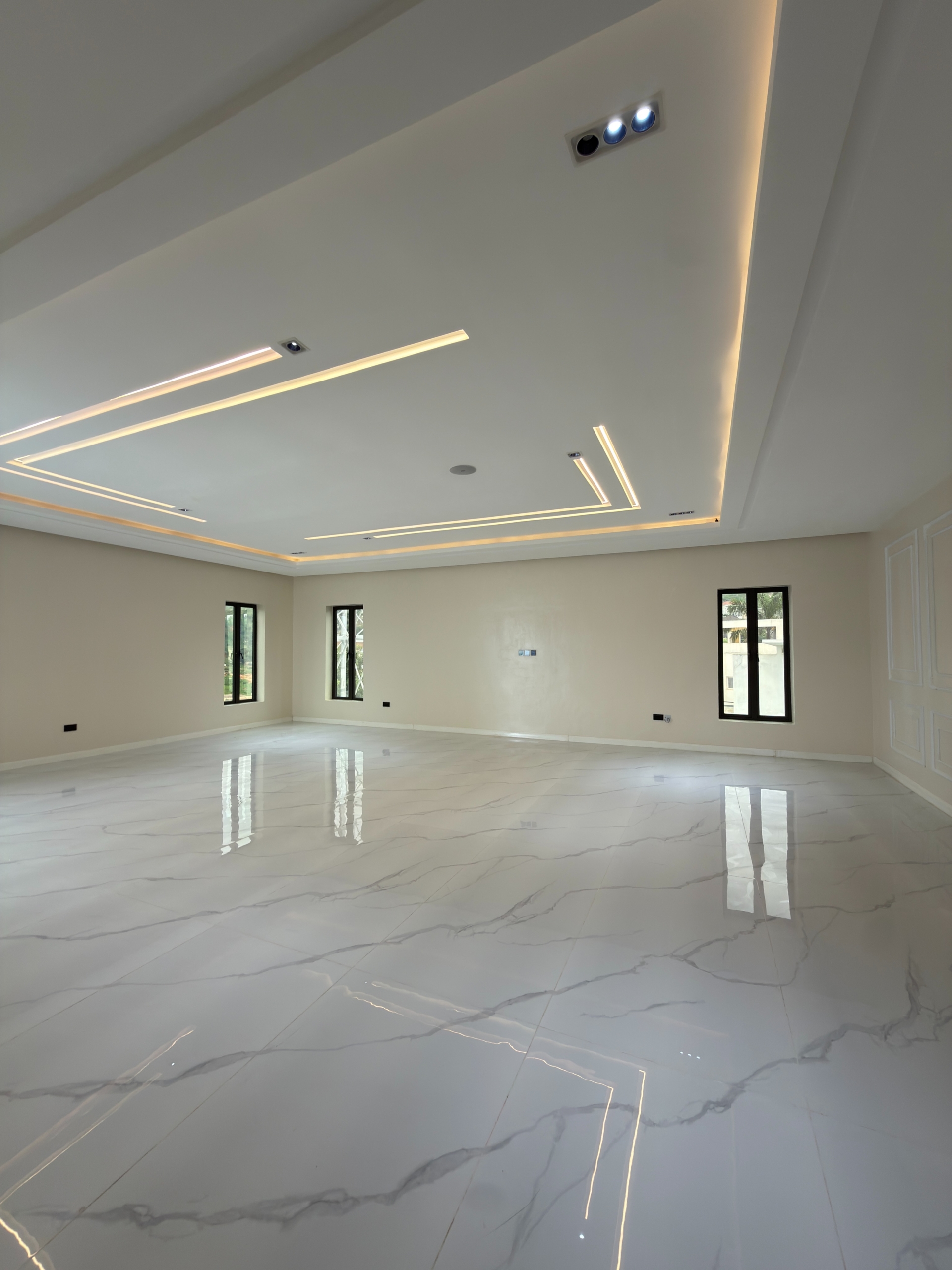 6 bedroom detached duplex for sale in Katampe Extension, Abuja