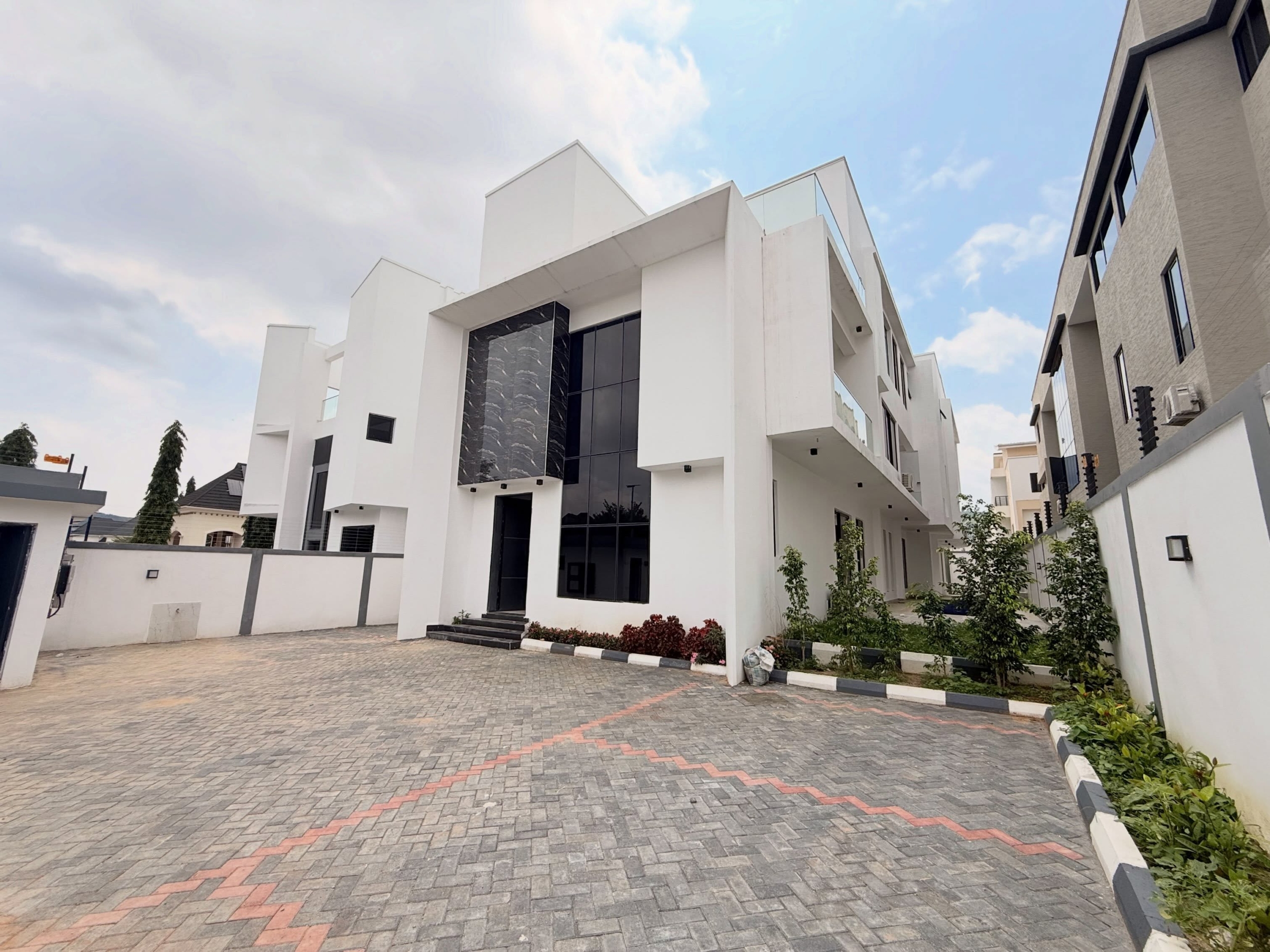 5 bedroom luxury detached duplex for sale in Katampe Extension, Abuja