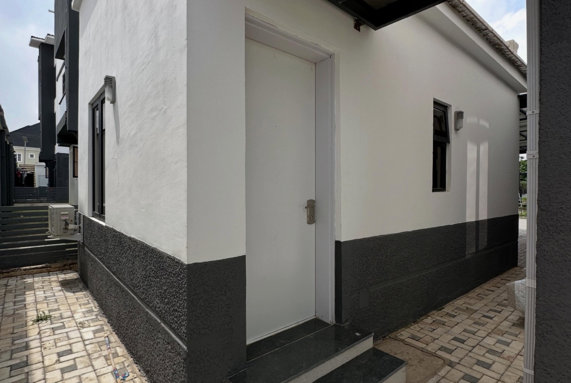 6 bedroom detached duplex for sale in Mabushi, Abuja