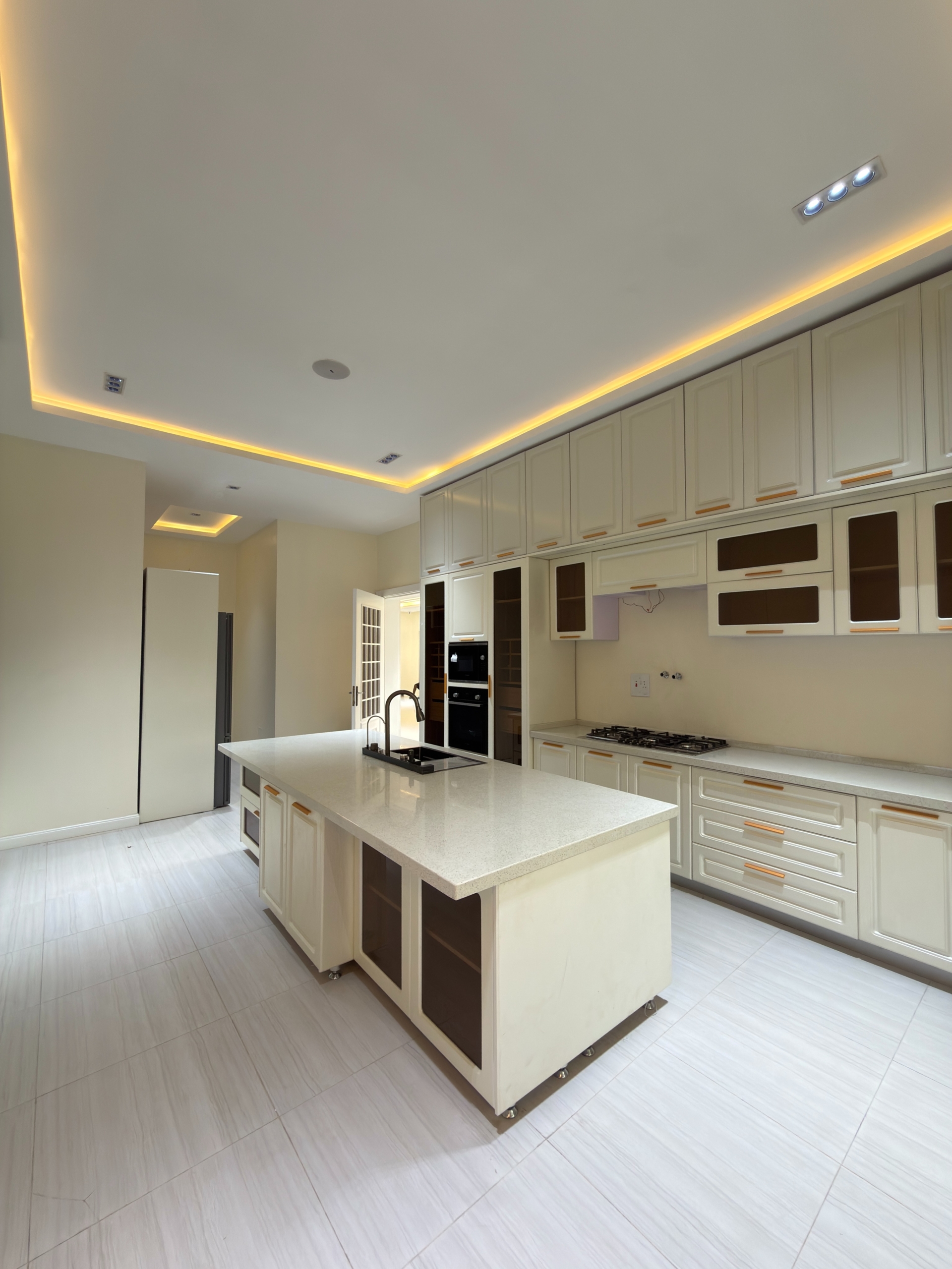 6 bedroom detached duplex for sale in Katampe Extension, Abuja