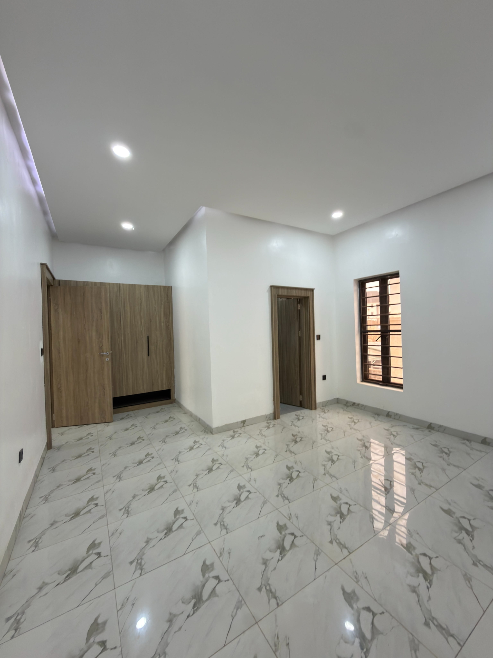 5 bedroom luxury detached duplex for sale in Guzape, Abuja