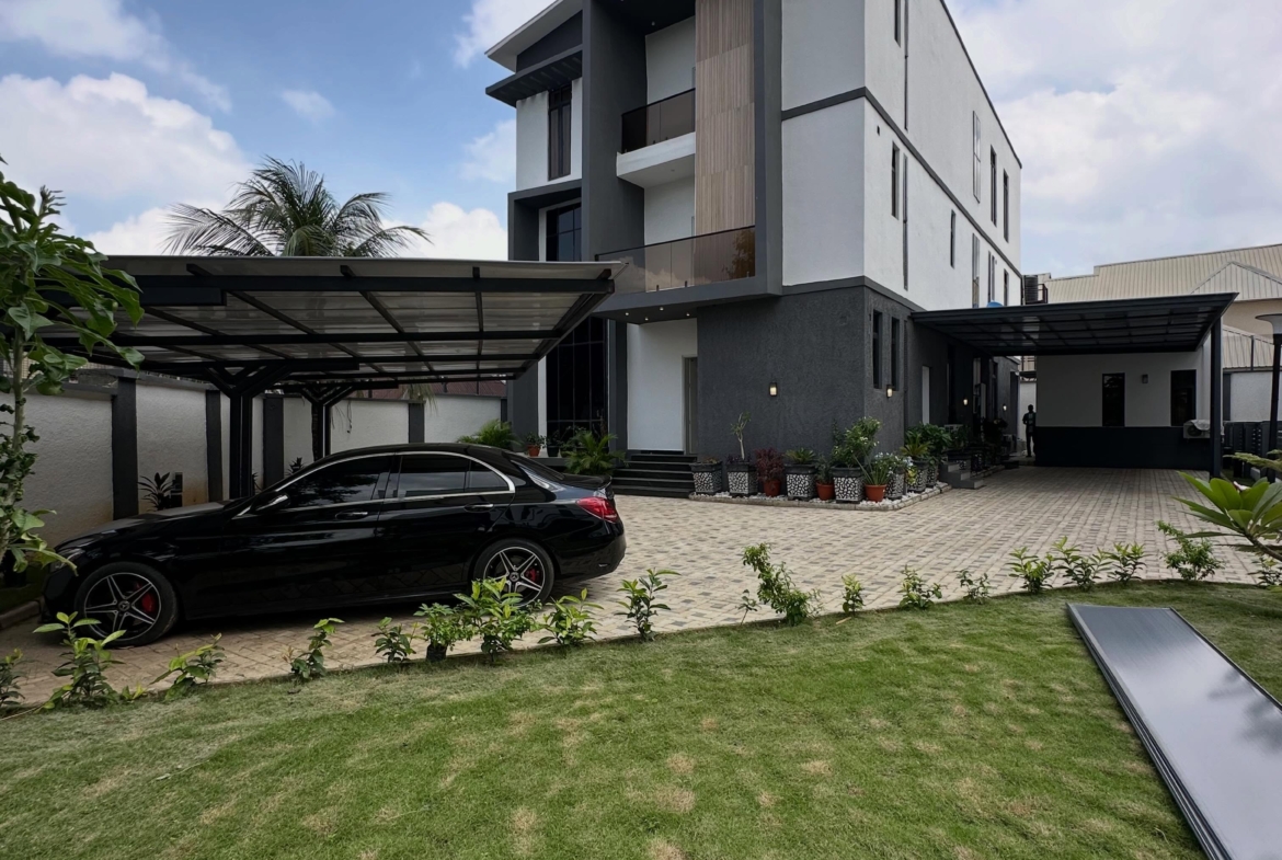 6 bedroom detached duplex for sale in Mabushi, Abuja