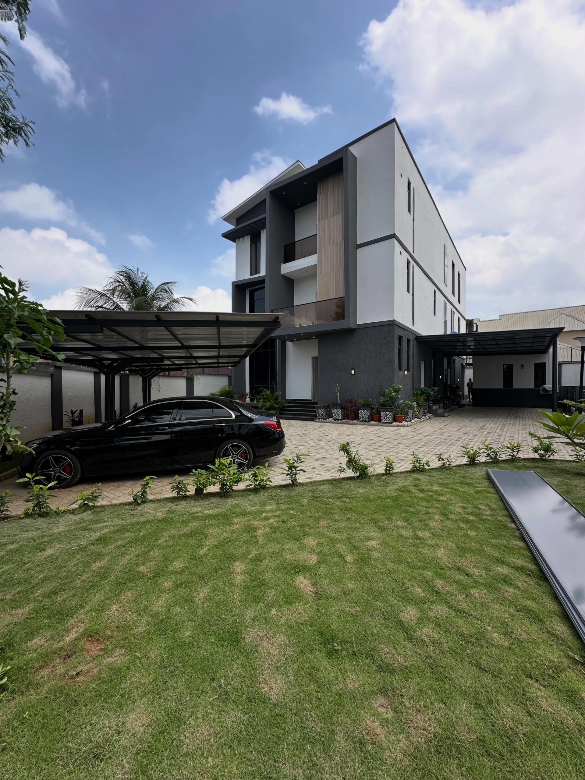 6 bedroom detached duplex for sale in Mabushi, Abuja