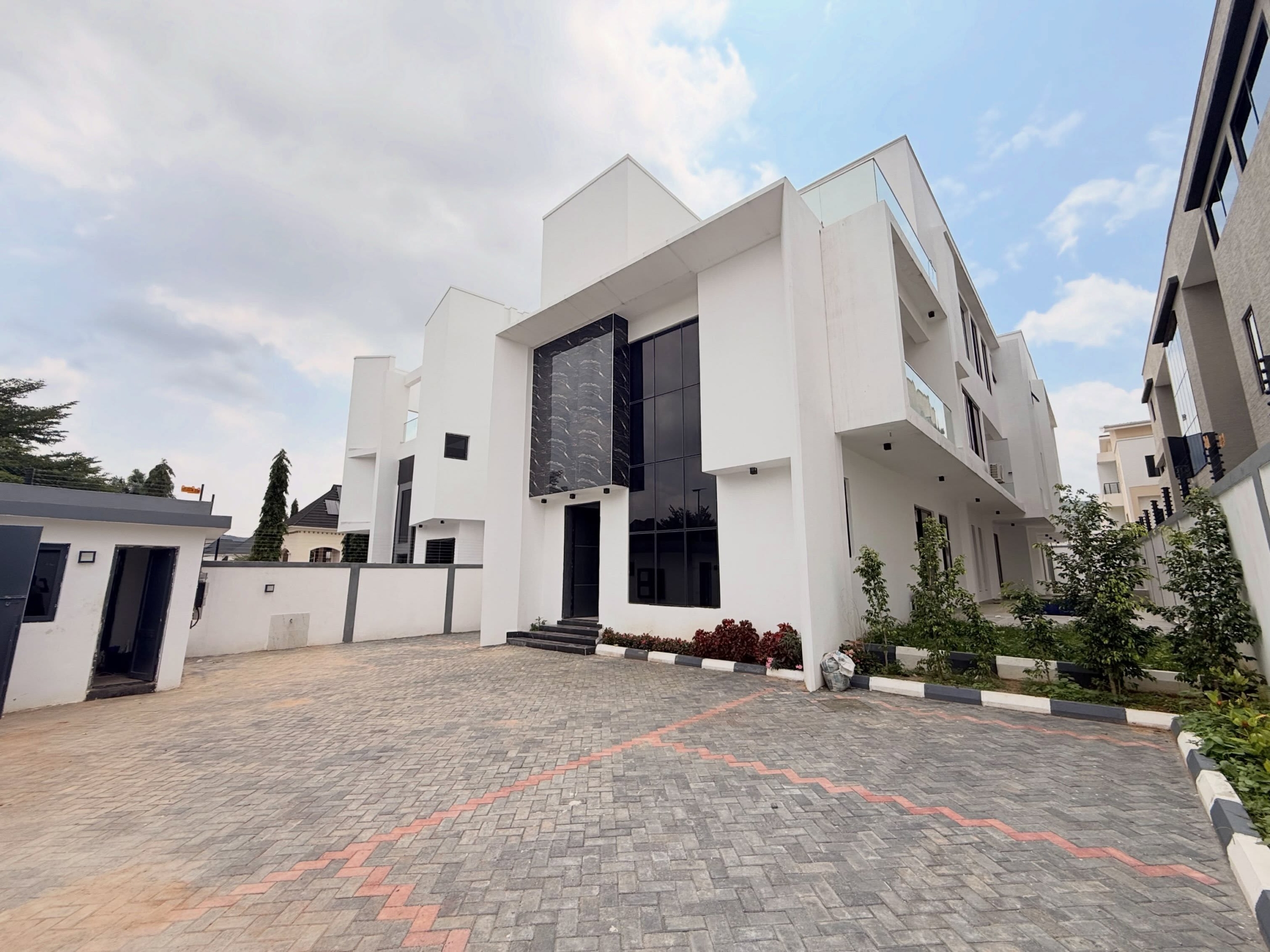 5 bedroom luxury detached duplex for sale in Katampe Extension, Abuja