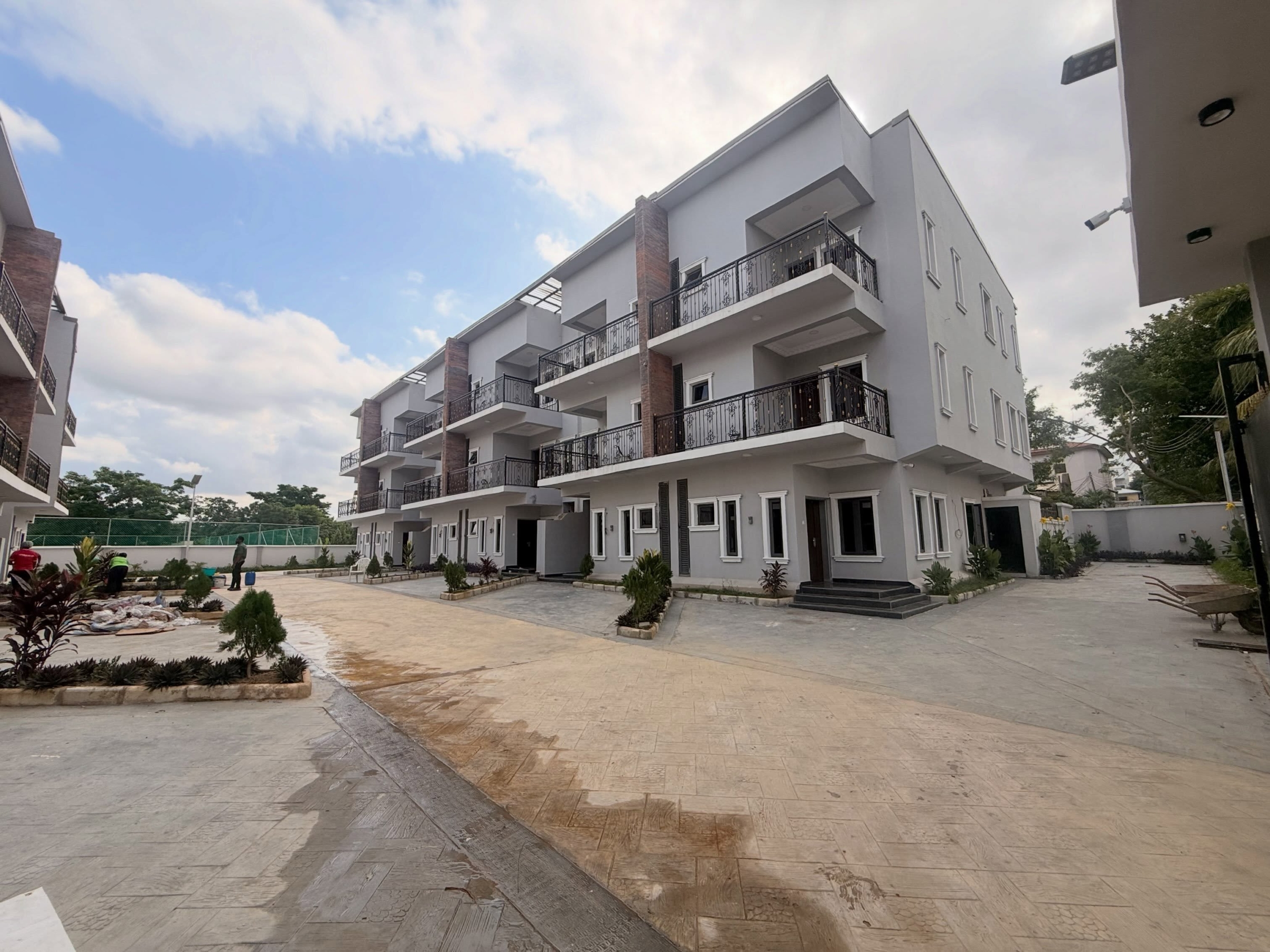 4 bedroom terrace duplex with BQ for sale in Wuse, Abuja