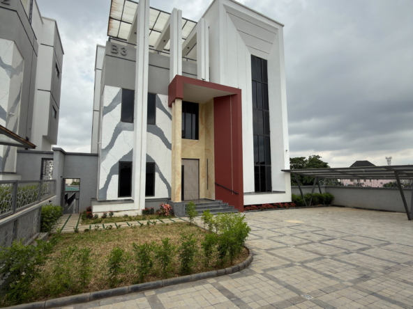 5 bedroom luxury detached duplex for sale in Guzape, Abuja