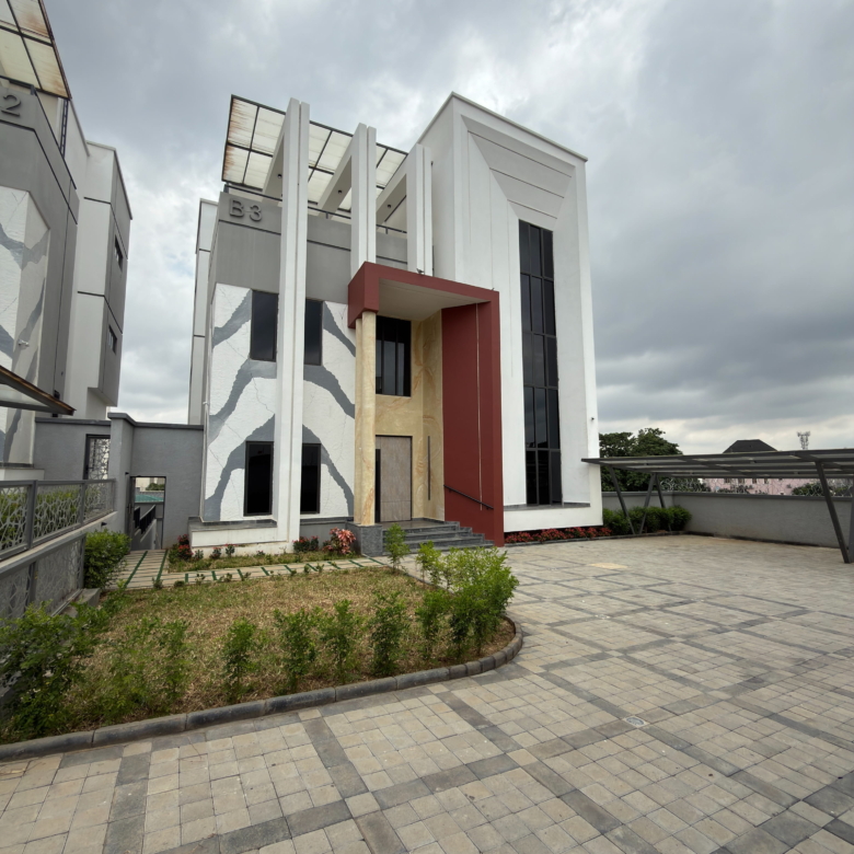 5 bedroom luxury detached duplex for sale in Guzape, Abuja