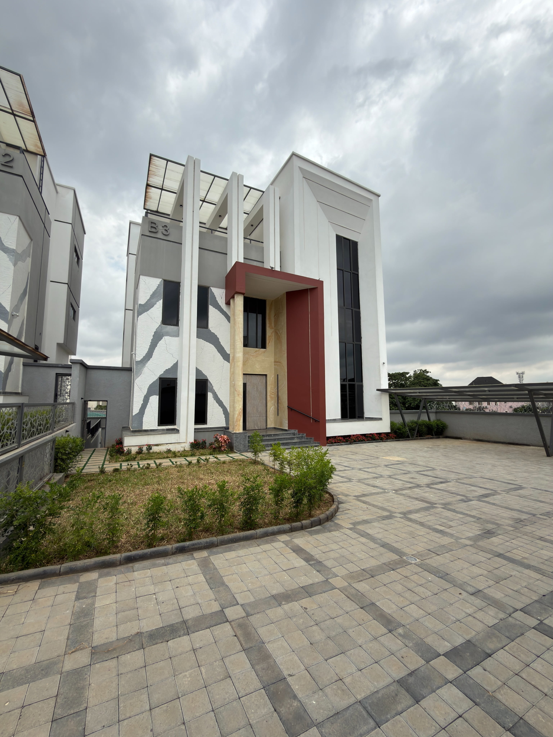 5 bedroom luxury detached duplex for sale in Guzape, Abuja